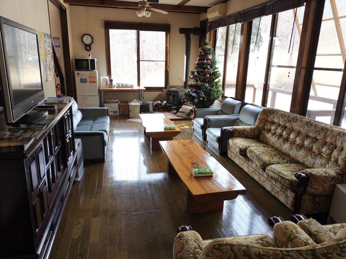 Bed and Breakfast Hakuba Powder Republic Экстерьер фото