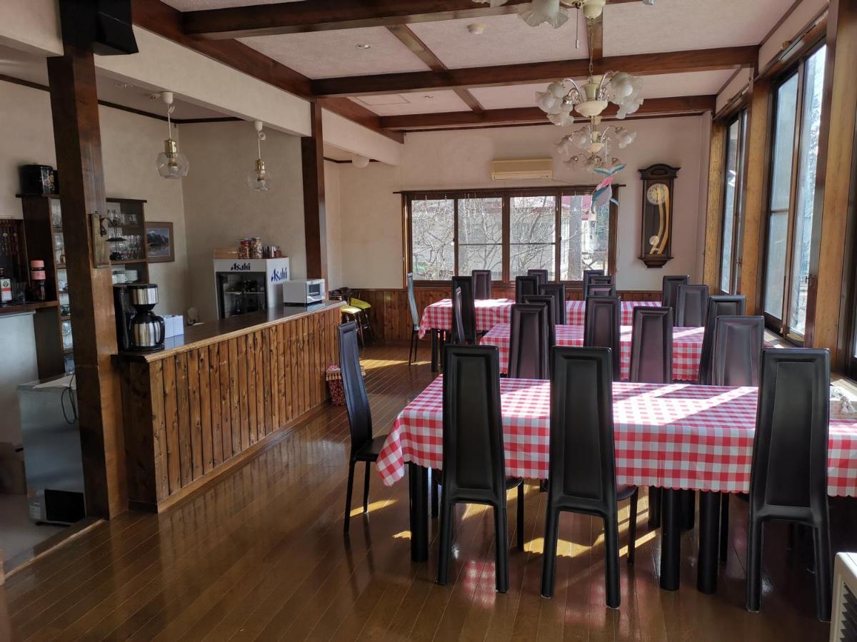 Bed and Breakfast Hakuba Powder Republic Экстерьер фото